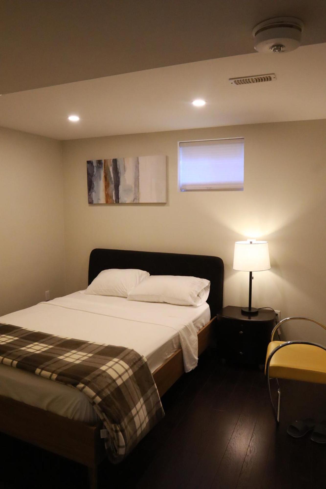 Stunning Furnished 2Bedroom/2Washroom Apartment Brampton Ngoại thất bức ảnh