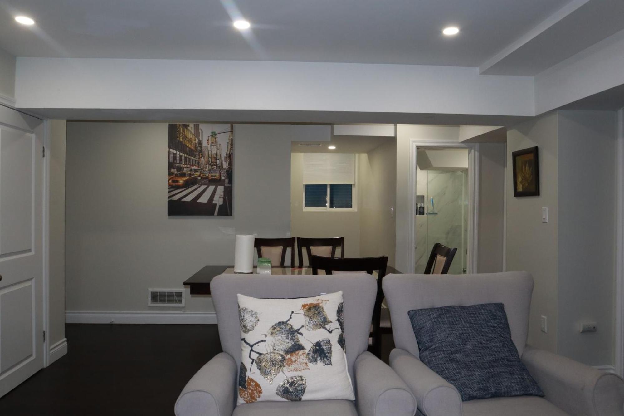 Stunning Furnished 2Bedroom/2Washroom Apartment Brampton Ngoại thất bức ảnh