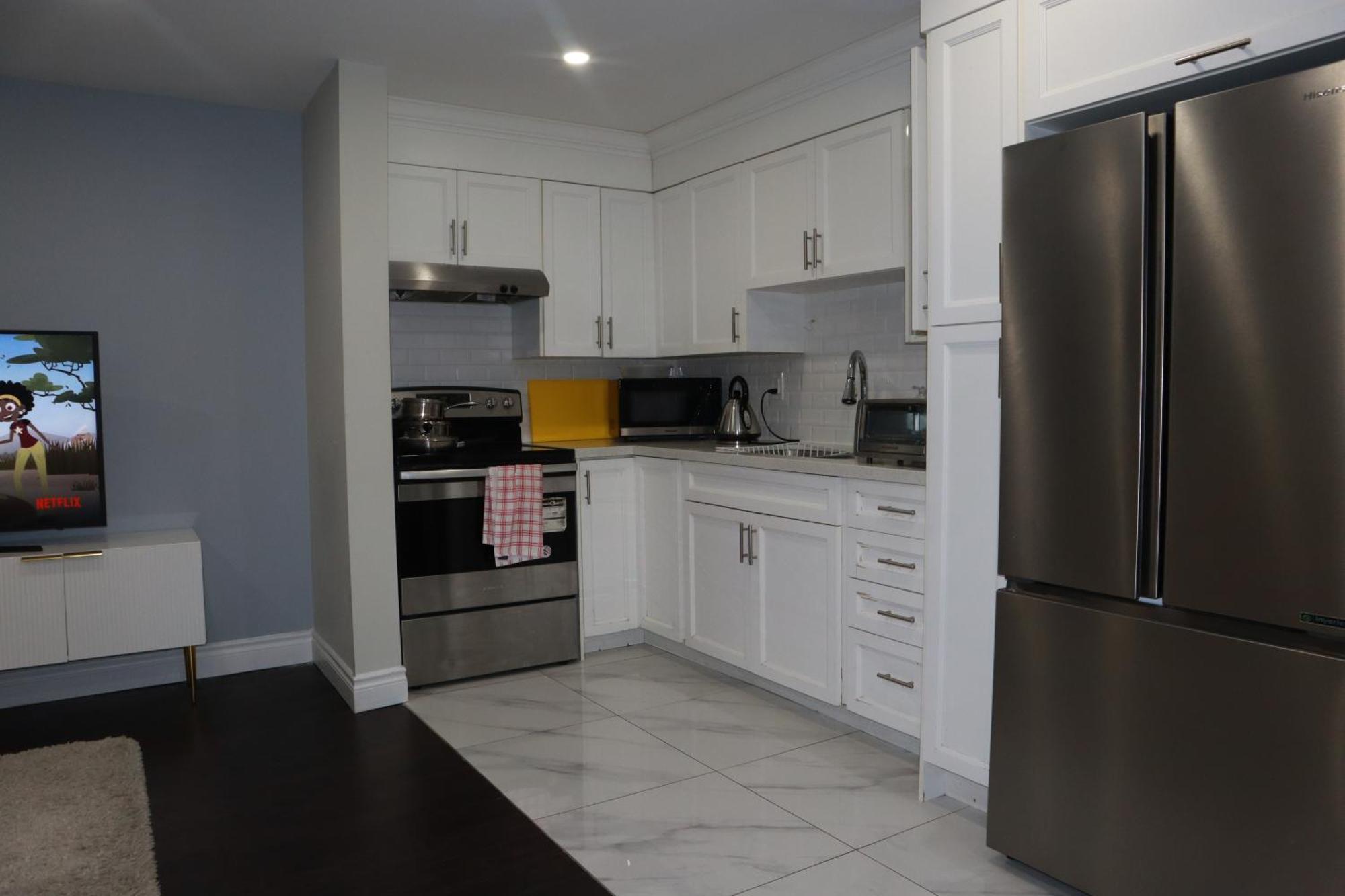 Stunning Furnished 2Bedroom/2Washroom Apartment Brampton Ngoại thất bức ảnh