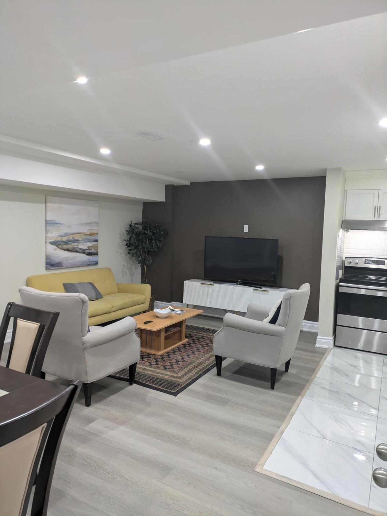 Stunning Furnished 2Bedroom/2Washroom Apartment Brampton Ngoại thất bức ảnh