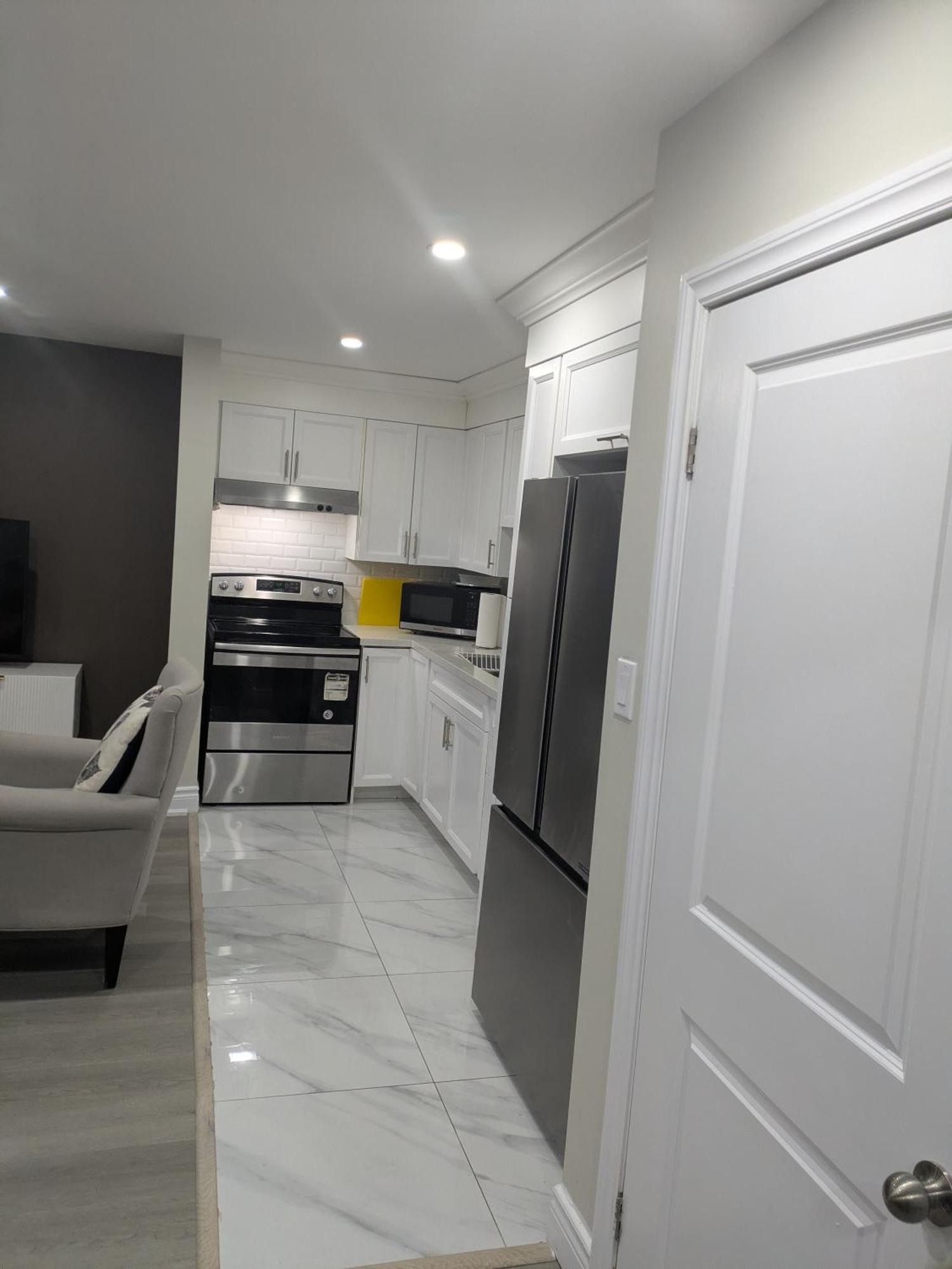Stunning Furnished 2Bedroom/2Washroom Apartment Brampton Ngoại thất bức ảnh